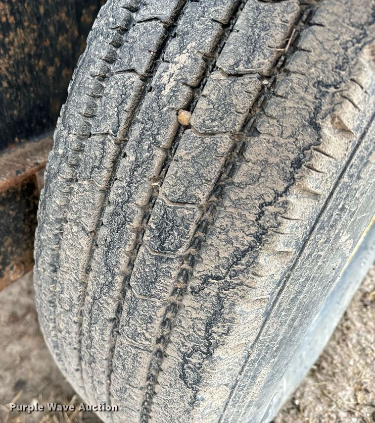 image for item NN9454 2009 Circle D flatbed trailer