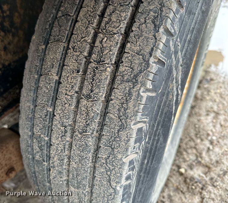 image for item NN9454 2009 Circle D flatbed trailer