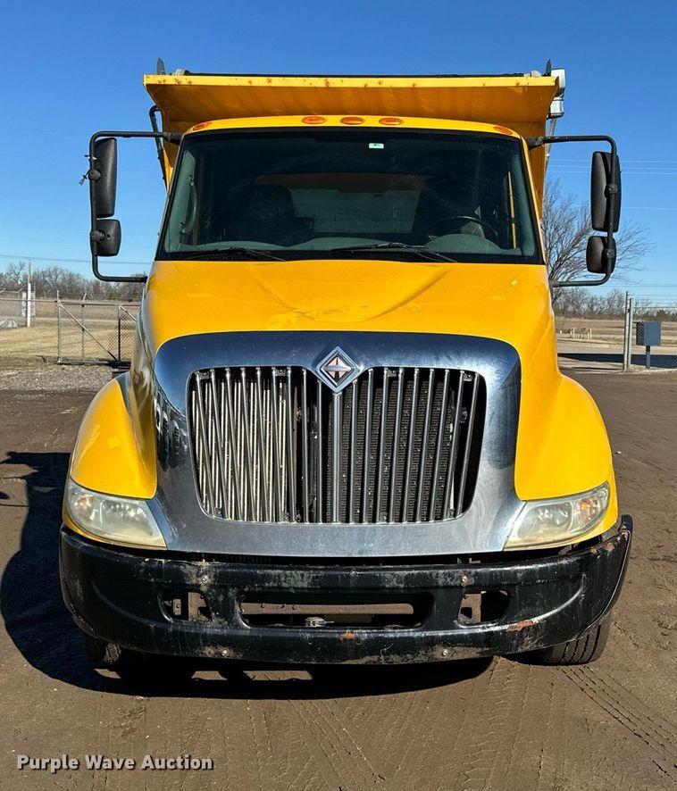 image for item NN9455 2005 International  8600 dump truck