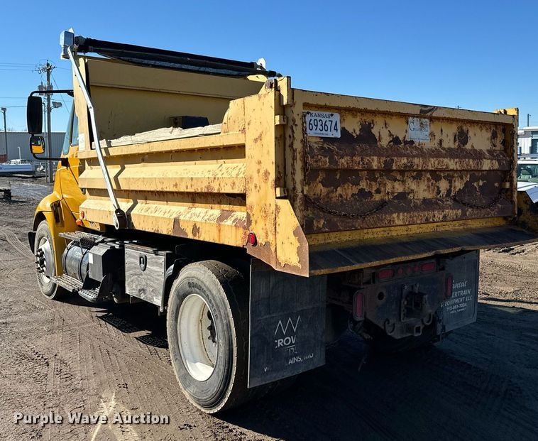 image for item NN9455 2005 International  8600 dump truck