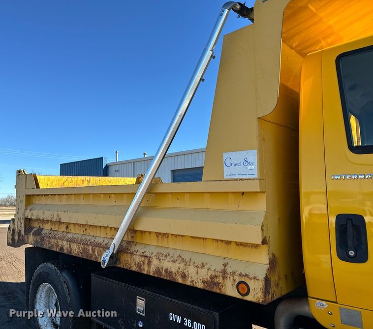 image for item NN9455 2005 International  8600 dump truck