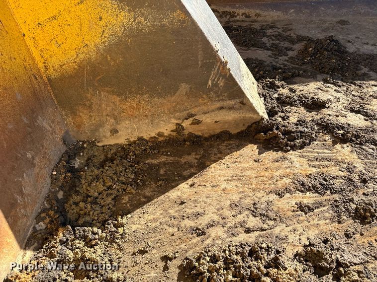 image for item NN9455 2005 International  8600 dump truck