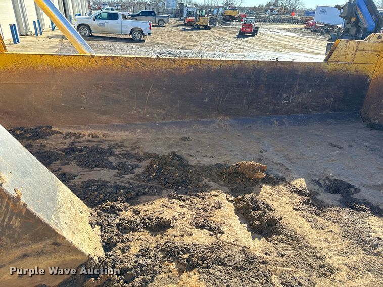 image for item NN9455 2005 International  8600 dump truck