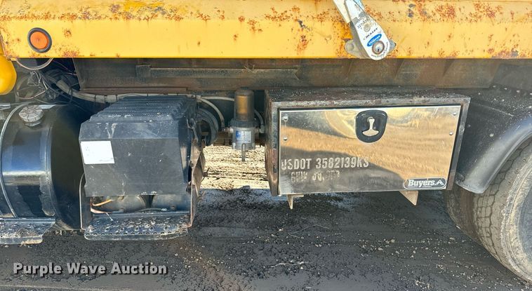 image for item NN9455 2005 International  8600 dump truck