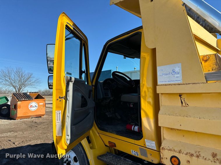 image for item NN9455 2005 International  8600 dump truck