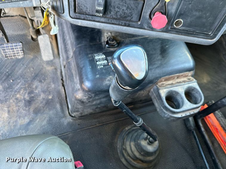 image for item NN9455 2005 International  8600 dump truck