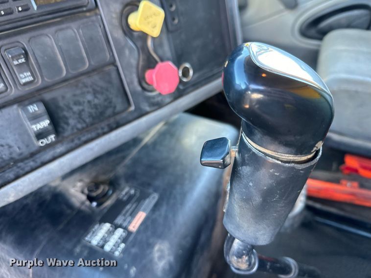 image for item NN9455 2005 International  8600 dump truck