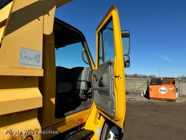 image for item NN9455 2005 International  8600 dump truck