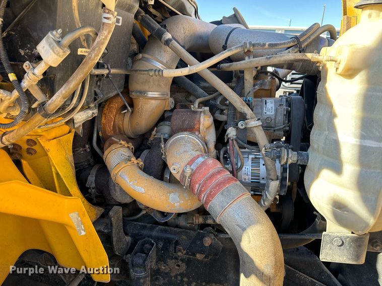 image for item NN9455 2005 International  8600 dump truck