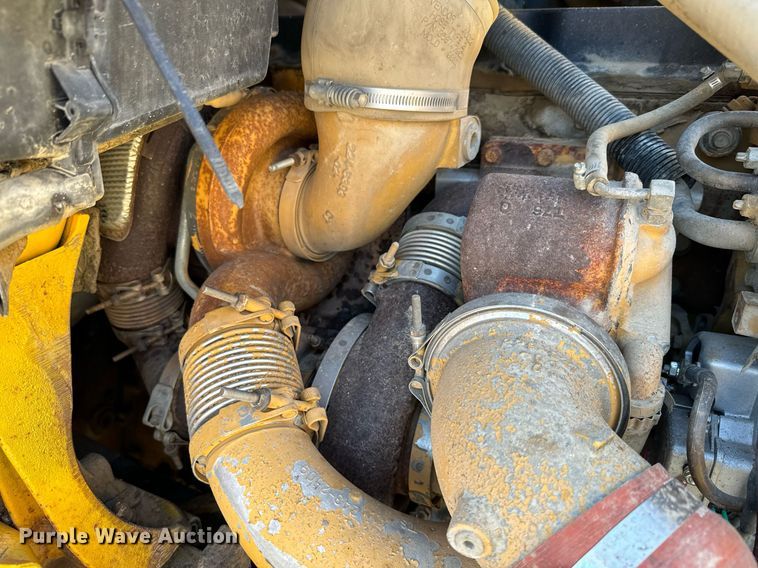 image for item NN9455 2005 International  8600 dump truck