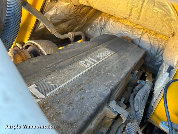 image for item NN9455 2005 International  8600 dump truck