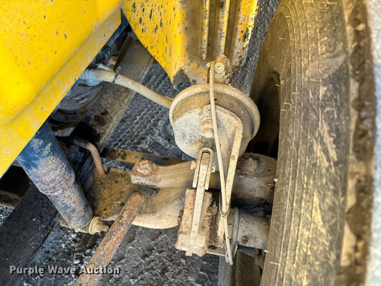 image for item NN9455 2005 International  8600 dump truck