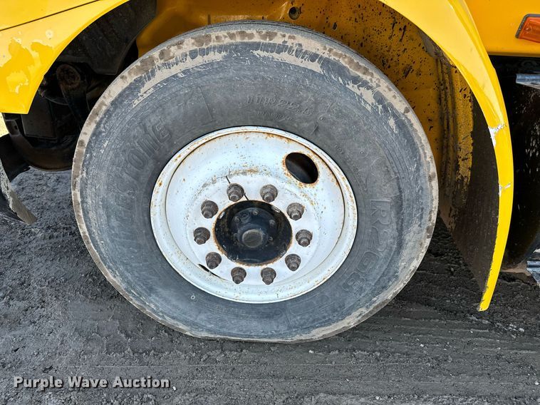 image for item NN9455 2005 International  8600 dump truck