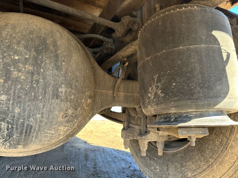 image for item NN9455 2005 International  8600 dump truck