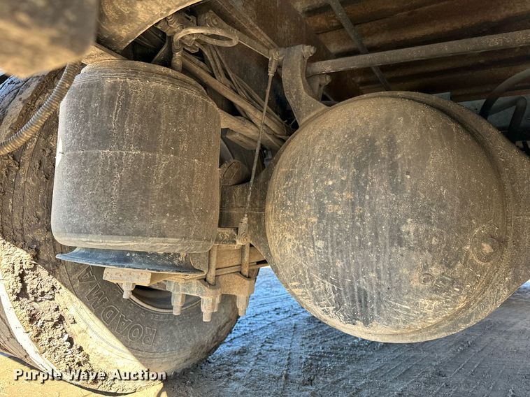 image for item NN9455 2005 International  8600 dump truck