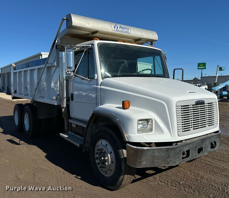 image for item NN9456 2000 Freightliner FL80 dump truck