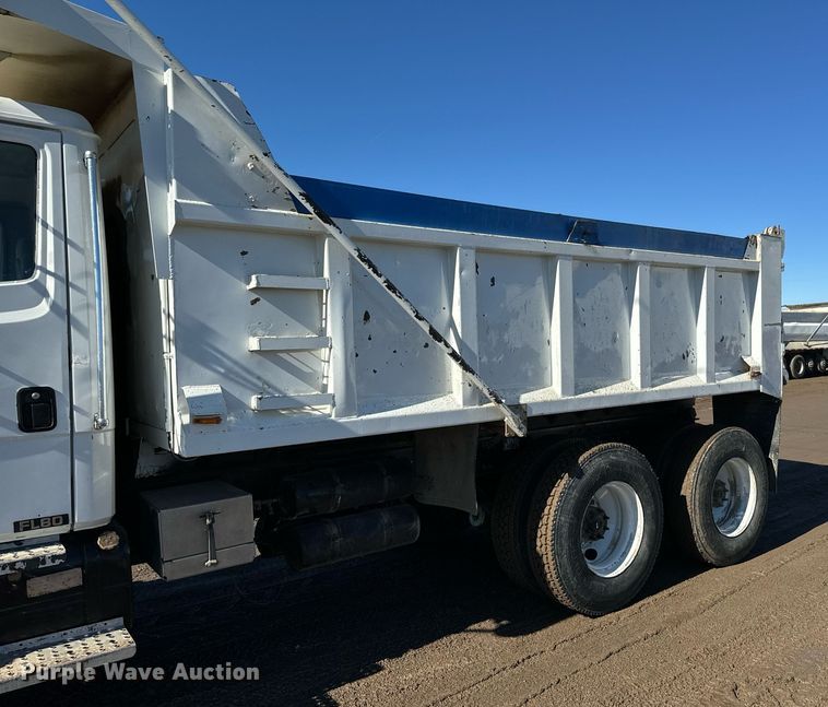 image for item NN9456 2000 Freightliner FL80 dump truck
