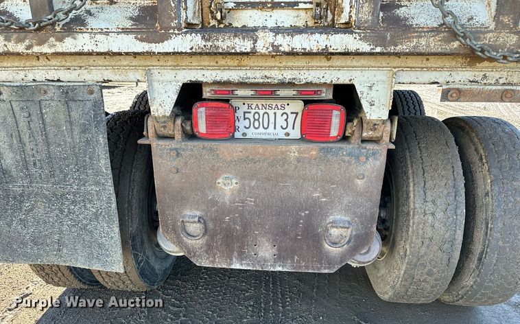 image for item NN9456 2000 Freightliner FL80 dump truck