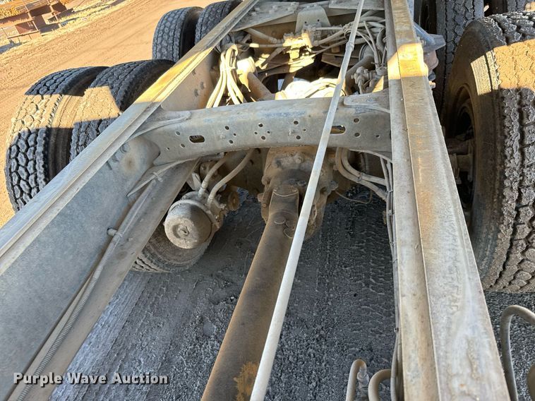 image for item NN9456 2000 Freightliner FL80 dump truck