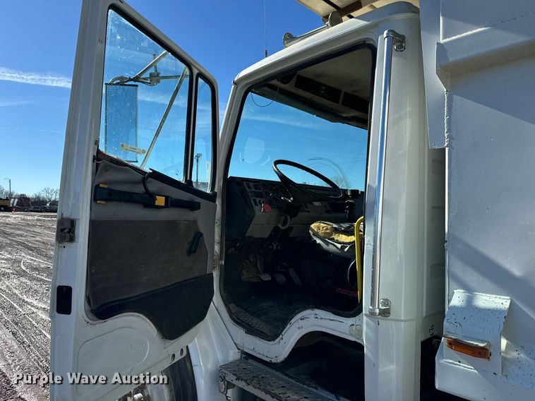 image for item NN9456 2000 Freightliner FL80 dump truck