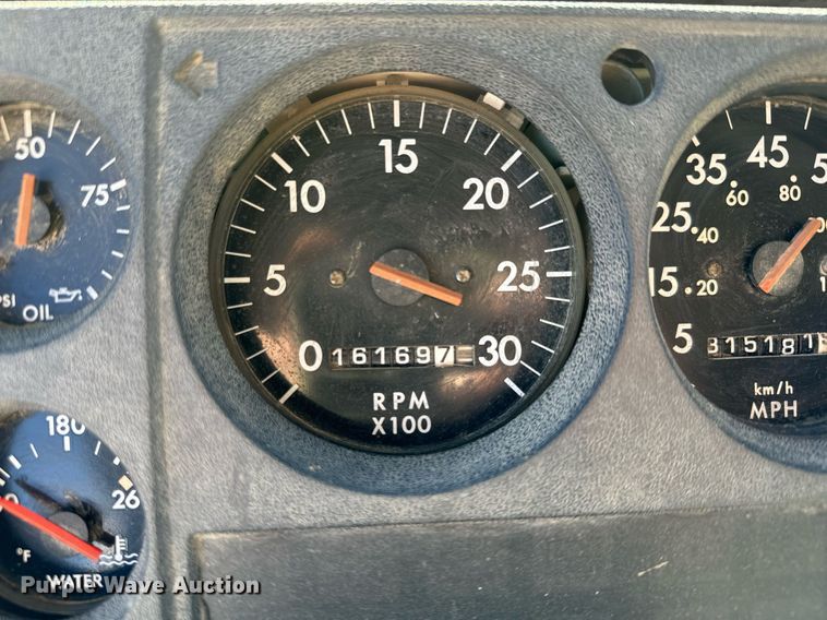 image for item NN9456 2000 Freightliner FL80 dump truck