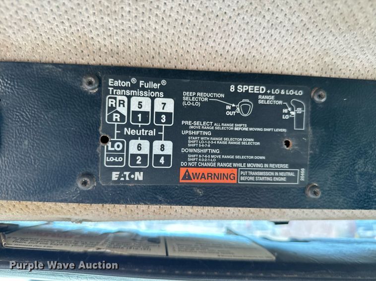 image for item NN9456 2000 Freightliner FL80 dump truck