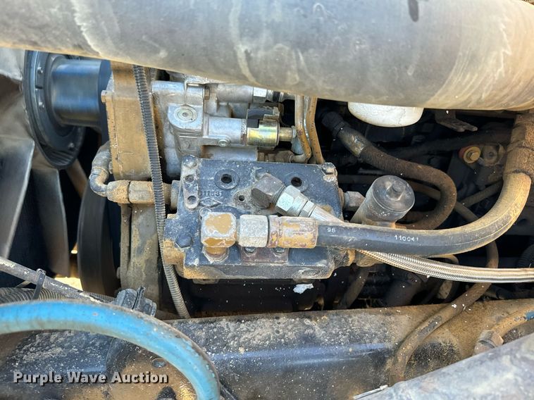 image for item NN9456 2000 Freightliner FL80 dump truck