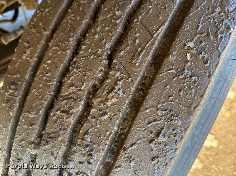 image for item NN9456 2000 Freightliner FL80 dump truck