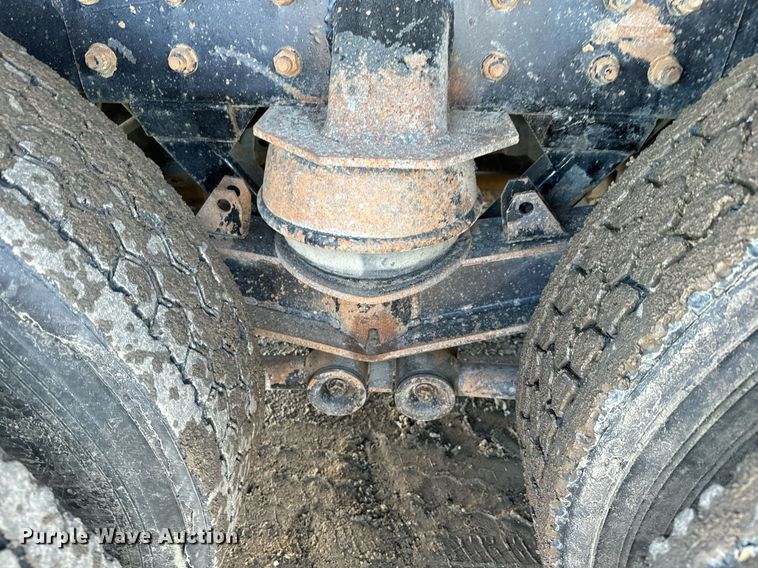 image for item NN9456 2000 Freightliner FL80 dump truck