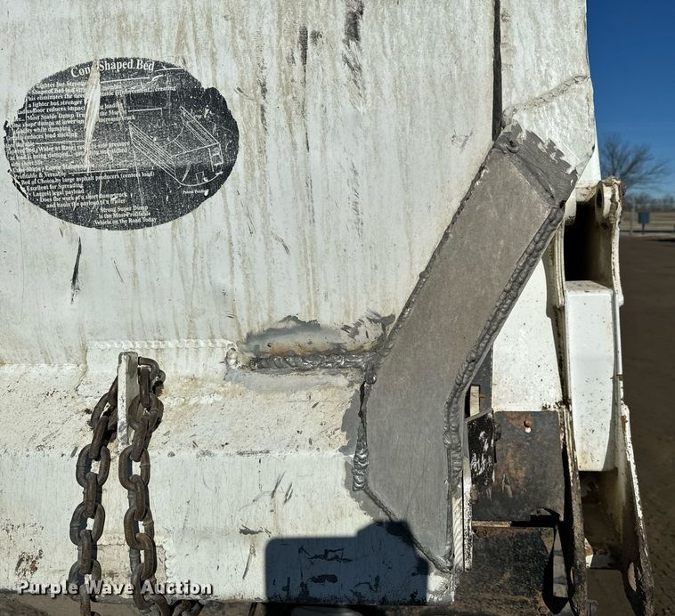 image for item NN9457 2006 Sterling   LT9500 dump truck