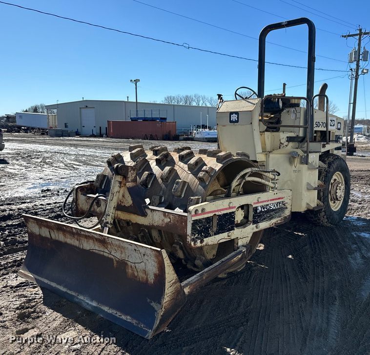 image for item NN9467 1995 Ingersoll Rand SD70D single drum vibratory roller