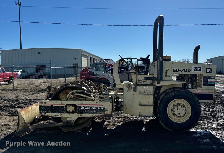 image for item NN9467 1995 Ingersoll Rand SD70D single drum vibratory roller