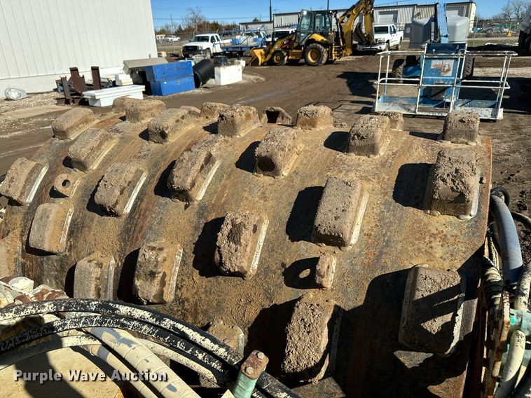 image for item NN9467 1995 Ingersoll Rand SD70D single drum vibratory roller