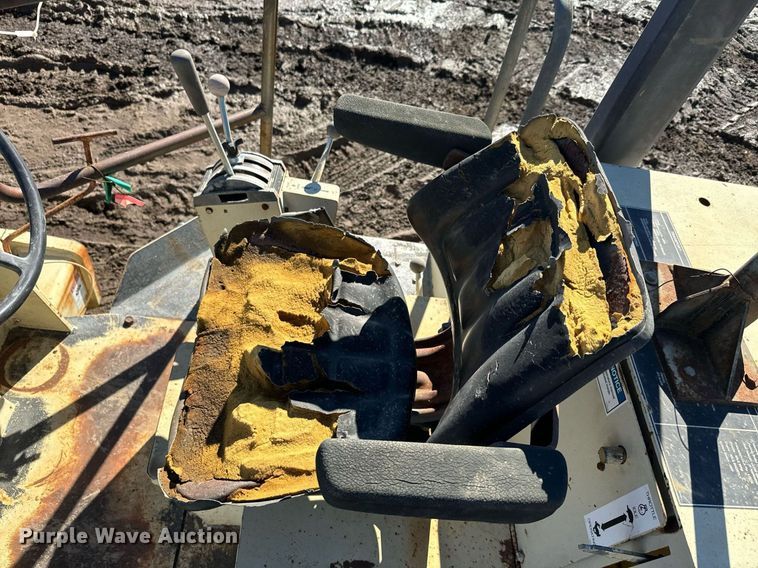 image for item NN9467 1995 Ingersoll Rand SD70D single drum vibratory roller