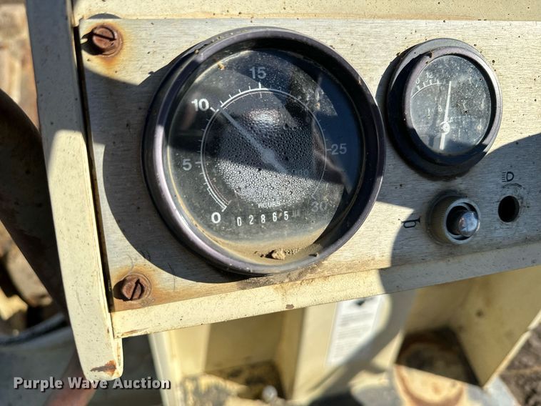 image for item NN9467 1995 Ingersoll Rand SD70D single drum vibratory roller