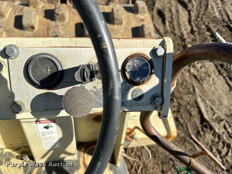 image for item NN9467 1995 Ingersoll Rand SD70D single drum vibratory roller