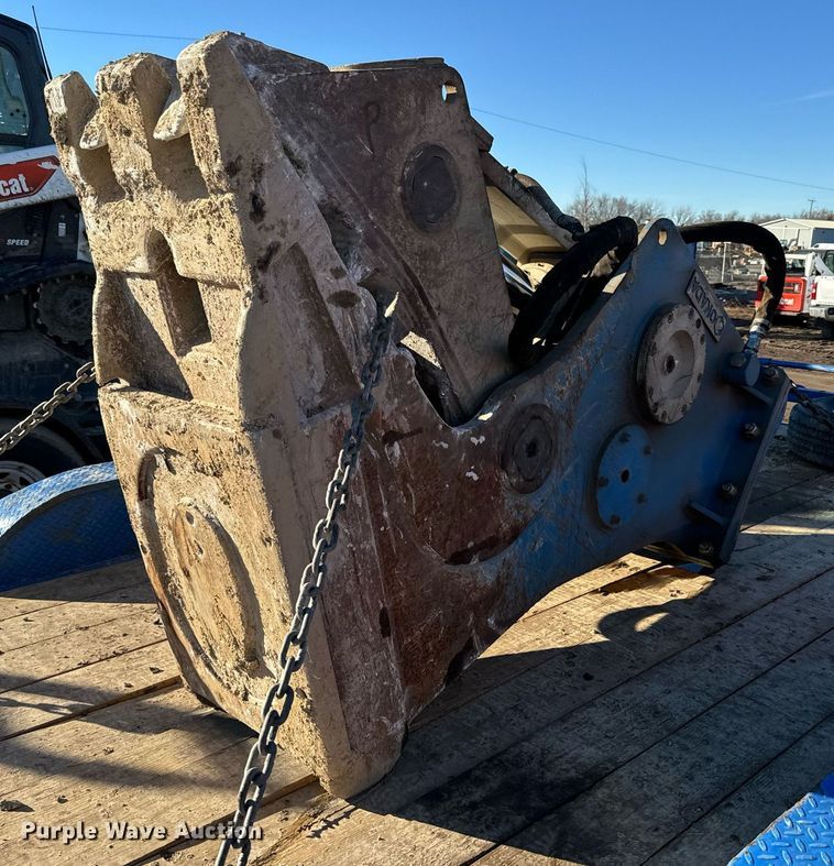 image for item NN9469 Okada       OSC-200HMA       magnetic pulverizer