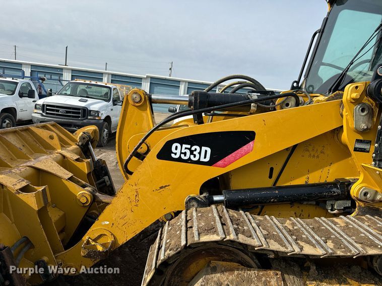 image for item NN9505 2013 Caterpillar  953D track loader