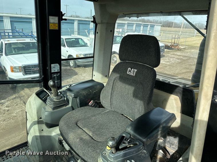 image for item NN9505 2013 Caterpillar  953D track loader