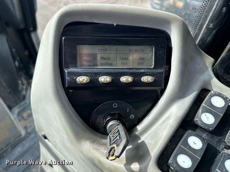 image for item NN9505 2013 Caterpillar  953D track loader