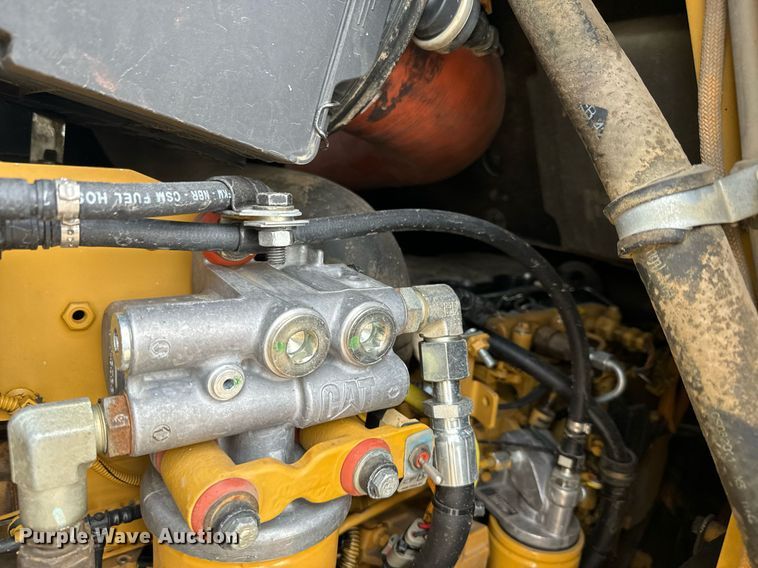 image for item NN9505 2013 Caterpillar  953D track loader