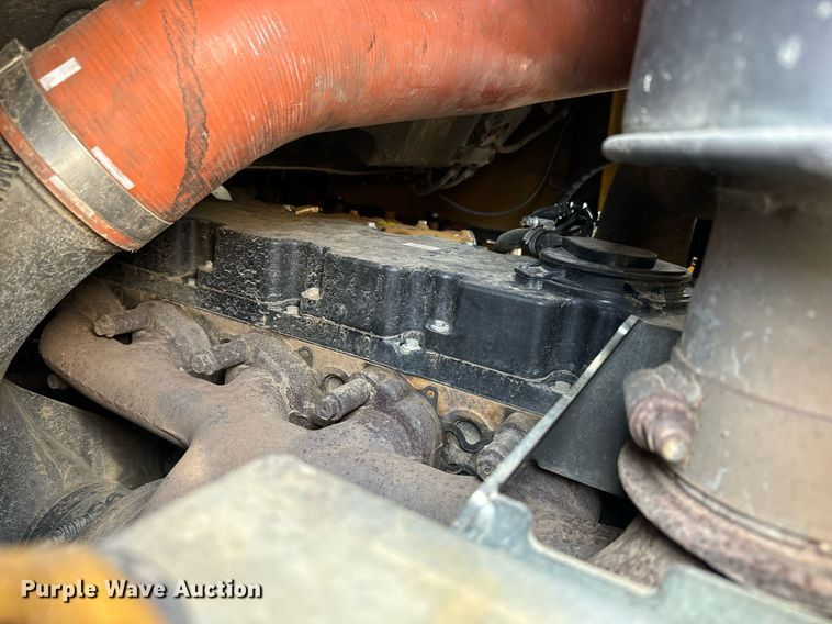 image for item NN9505 2013 Caterpillar  953D track loader