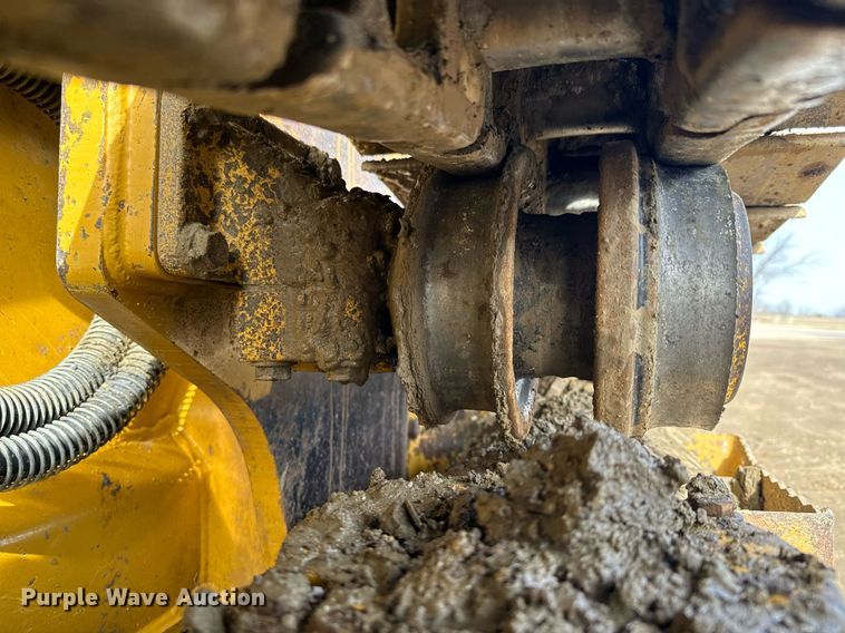 image for item NN9505 2013 Caterpillar  953D track loader