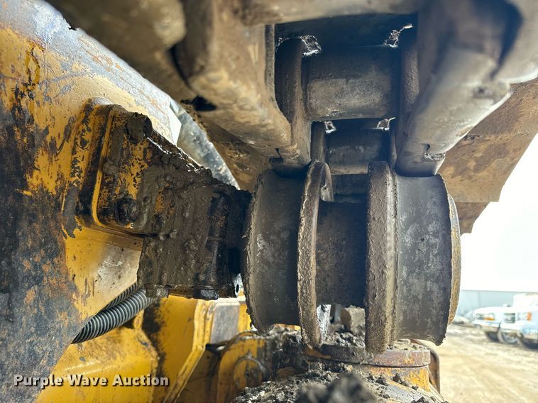 image for item NN9505 2013 Caterpillar  953D track loader