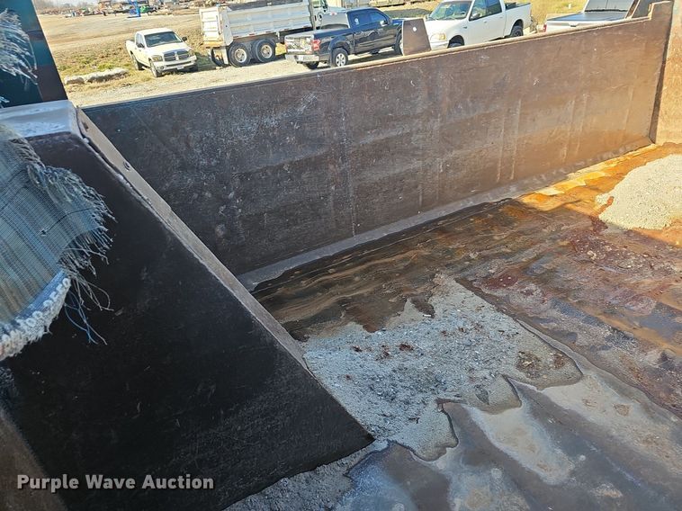 image for item NP9307 2007 International  9200i SBA  dump truck