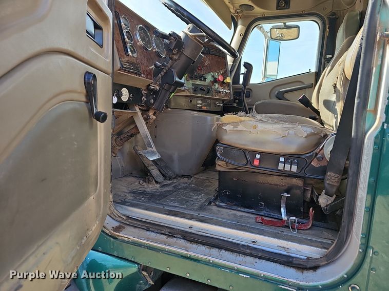 image for item NP9307 2007 International  9200i SBA  dump truck