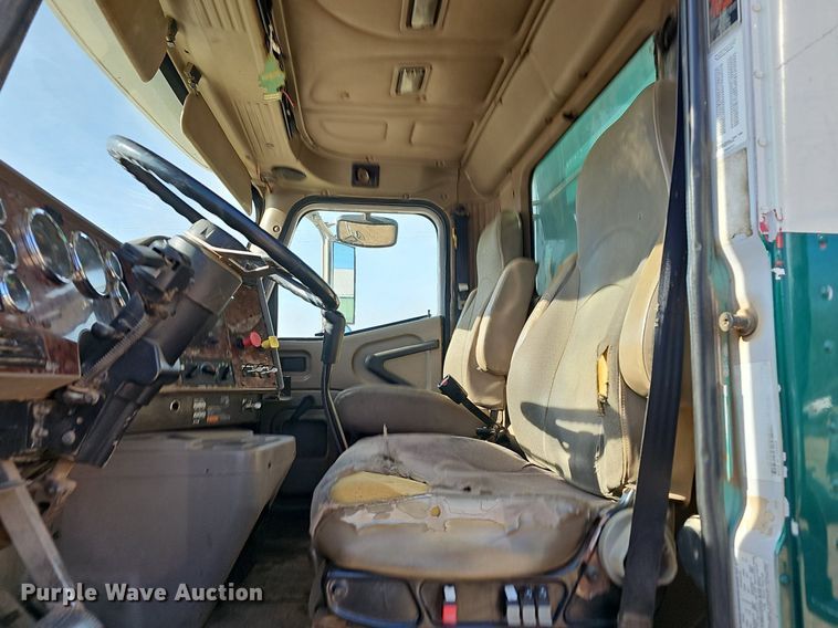 image for item NP9307 2007 International  9200i SBA  dump truck