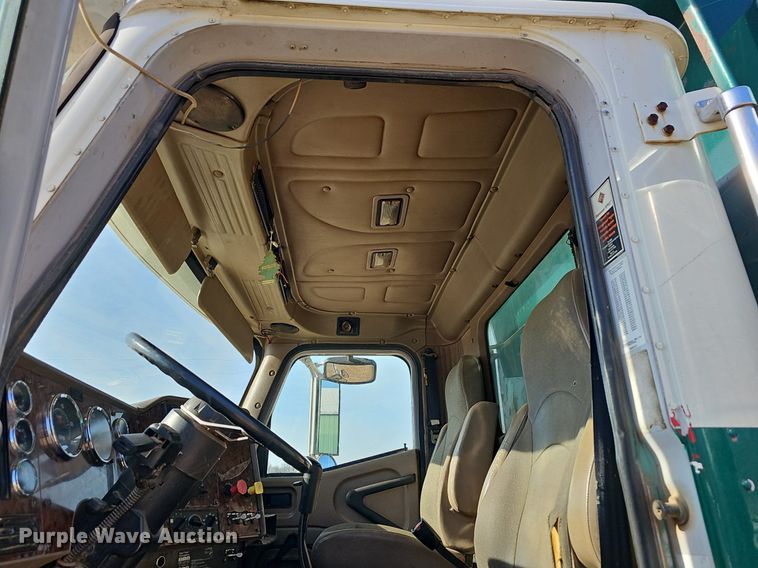 image for item NP9307 2007 International  9200i SBA  dump truck