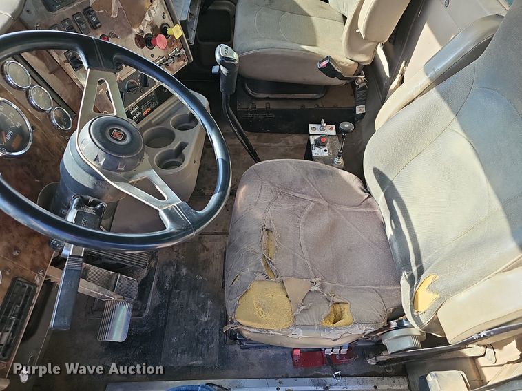 image for item NP9307 2007 International  9200i SBA  dump truck