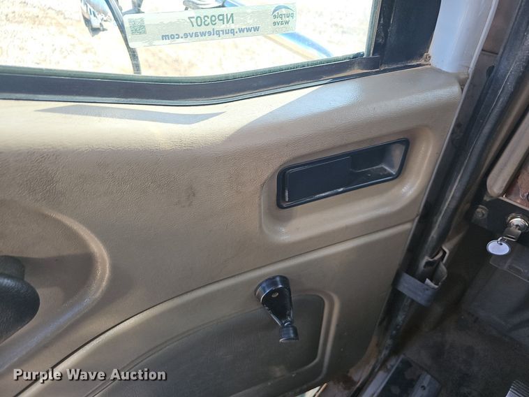 image for item NP9307 2007 International  9200i SBA  dump truck